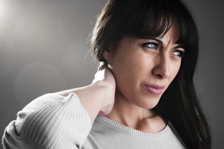 A woman has a neck osteochondrosis