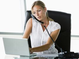 Work is inactive and holding a phone shoulder - the cause of cervical osteochondrosis