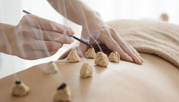 Heating bioactive points on the back for osteochondrosis